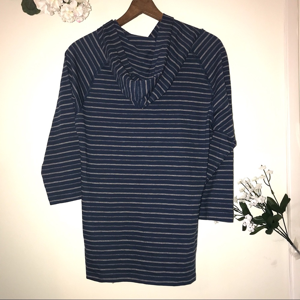 NWOT North Face lightweight hoodie quarter sleeve - Picture 2 of 8